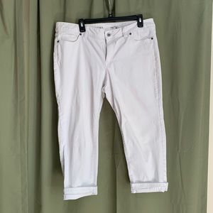 Soma white jean capris size 16